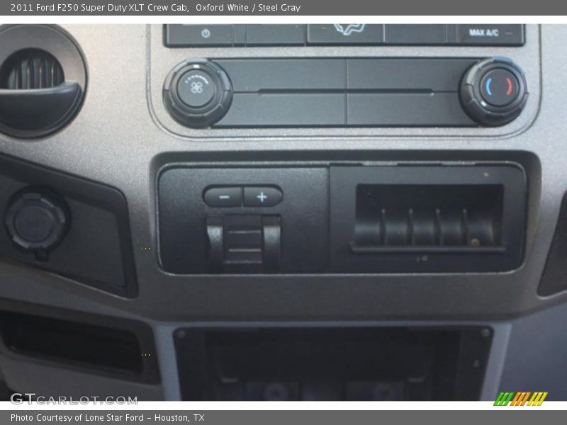 Oxford White / Steel Gray 2011 Ford F250 Super Duty XLT Crew Cab