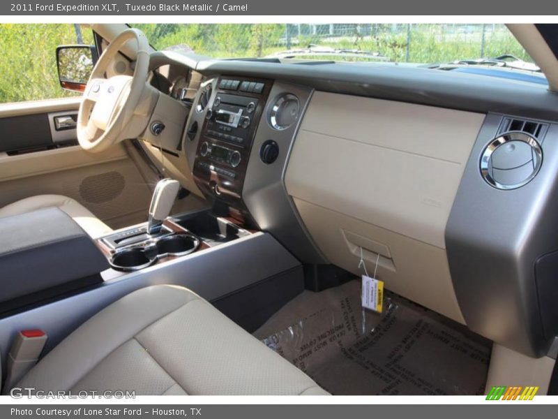 Tuxedo Black Metallic / Camel 2011 Ford Expedition XLT