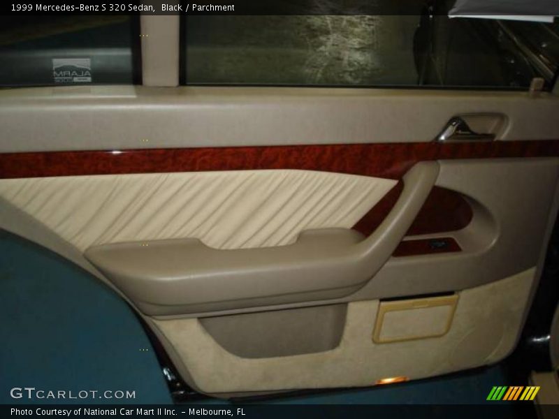 Black / Parchment 1999 Mercedes-Benz S 320 Sedan