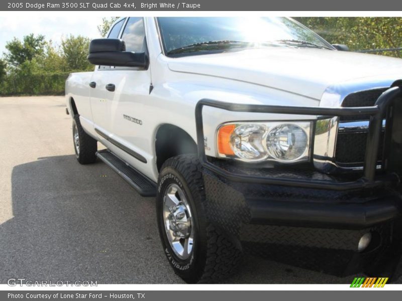 Bright White / Taupe 2005 Dodge Ram 3500 SLT Quad Cab 4x4