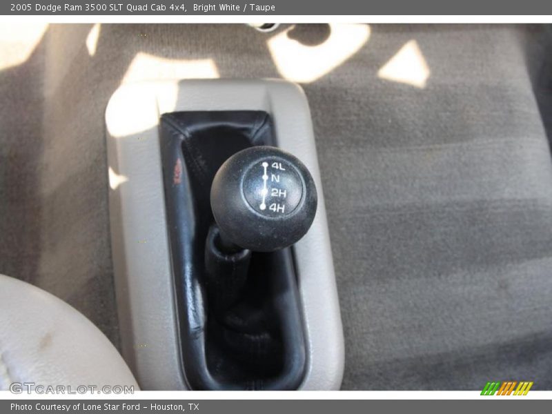 Bright White / Taupe 2005 Dodge Ram 3500 SLT Quad Cab 4x4