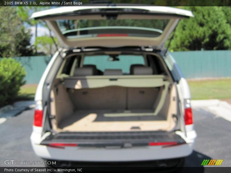 Alpine White / Sand Beige 2005 BMW X5 3.0i