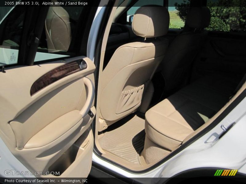 Alpine White / Sand Beige 2005 BMW X5 3.0i