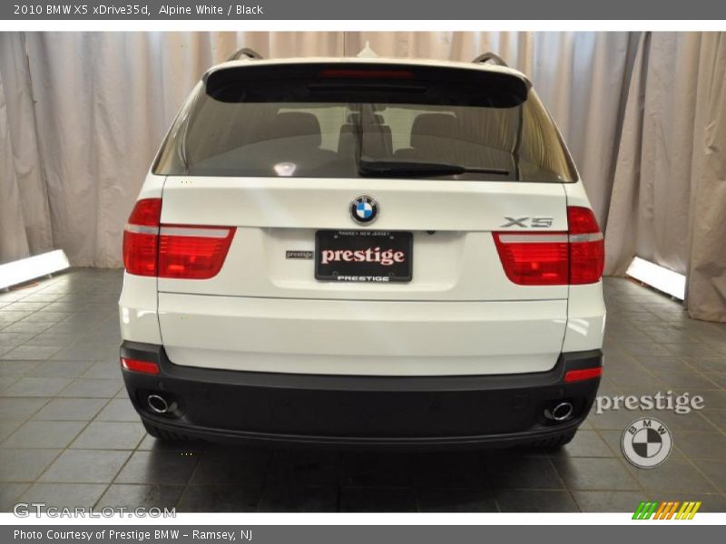 Alpine White / Black 2010 BMW X5 xDrive35d