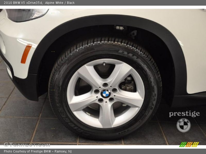 Alpine White / Black 2010 BMW X5 xDrive35d