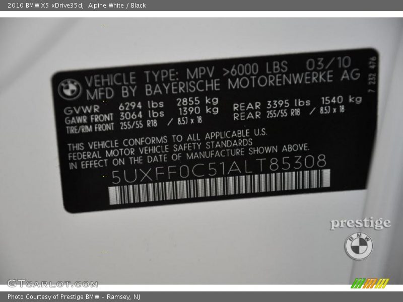 Alpine White / Black 2010 BMW X5 xDrive35d