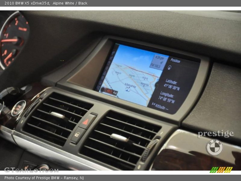 Alpine White / Black 2010 BMW X5 xDrive35d