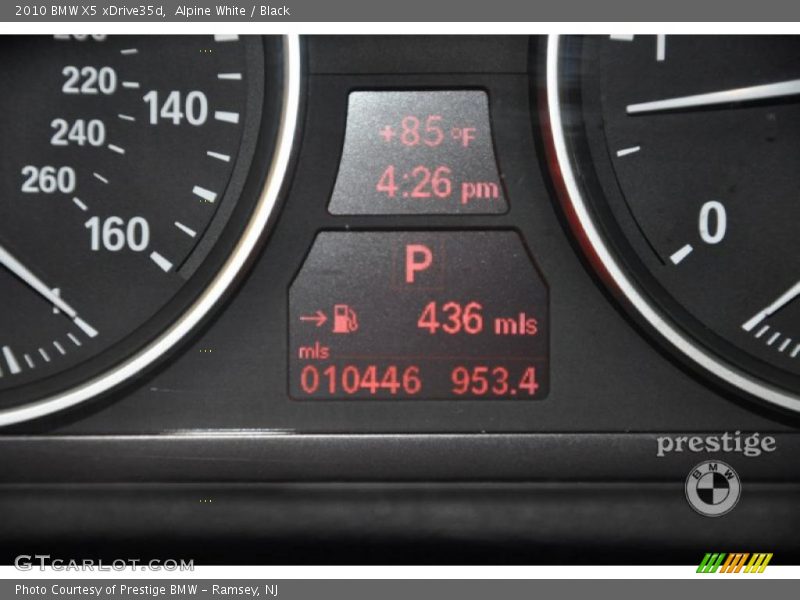 Alpine White / Black 2010 BMW X5 xDrive35d