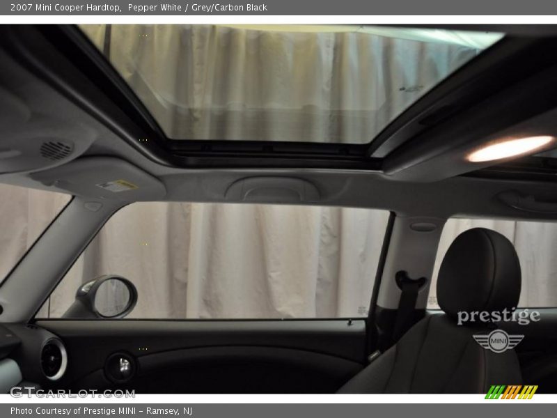 Pepper White / Grey/Carbon Black 2007 Mini Cooper Hardtop