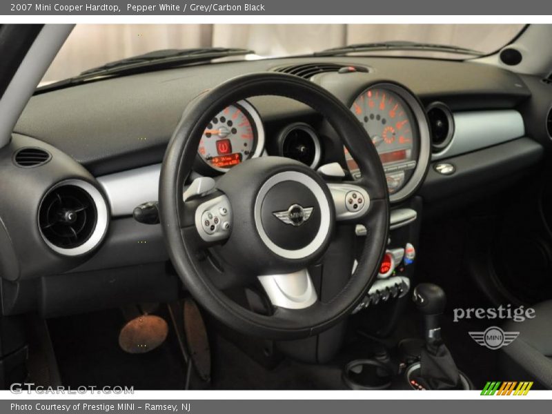 Pepper White / Grey/Carbon Black 2007 Mini Cooper Hardtop