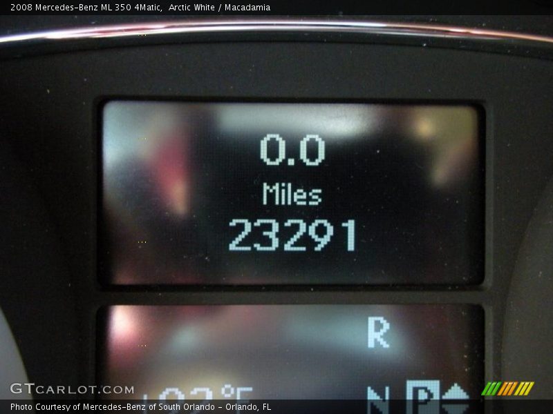 Arctic White / Macadamia 2008 Mercedes-Benz ML 350 4Matic