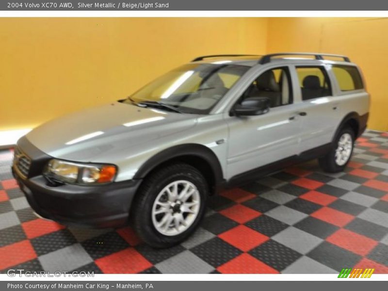 Silver Metallic / Beige/Light Sand 2004 Volvo XC70 AWD