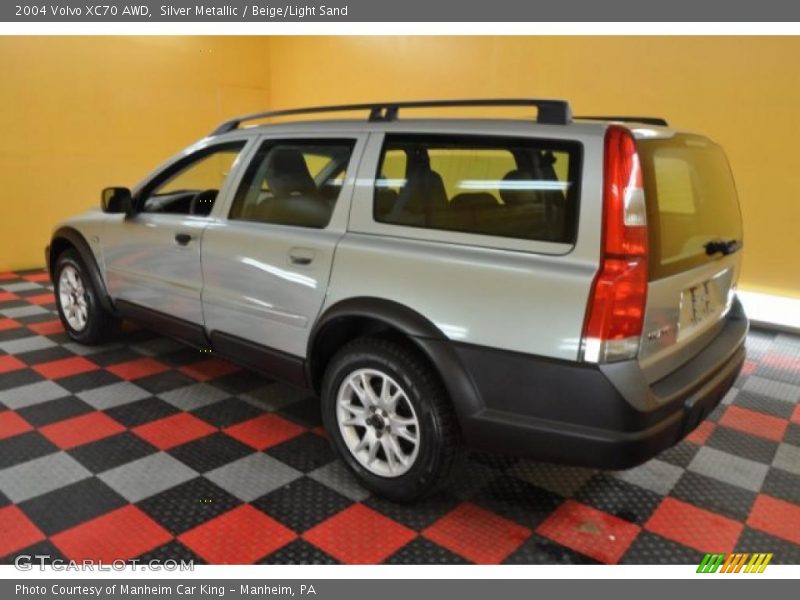 Silver Metallic / Beige/Light Sand 2004 Volvo XC70 AWD