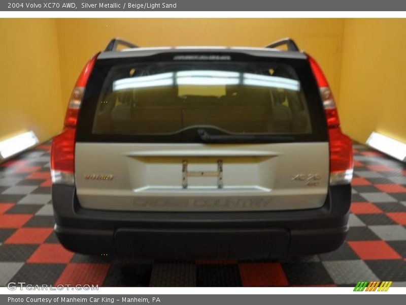 Silver Metallic / Beige/Light Sand 2004 Volvo XC70 AWD