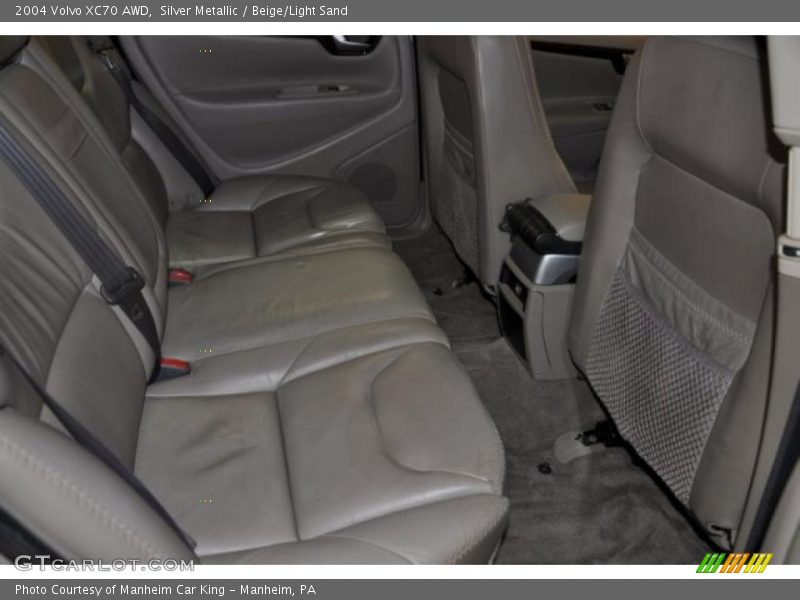 Silver Metallic / Beige/Light Sand 2004 Volvo XC70 AWD