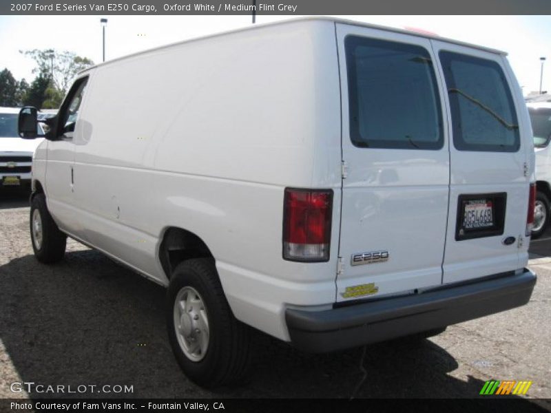 Oxford White / Medium Flint Grey 2007 Ford E Series Van E250 Cargo