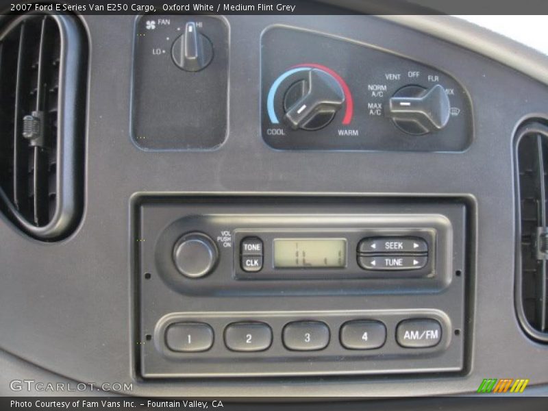 Oxford White / Medium Flint Grey 2007 Ford E Series Van E250 Cargo