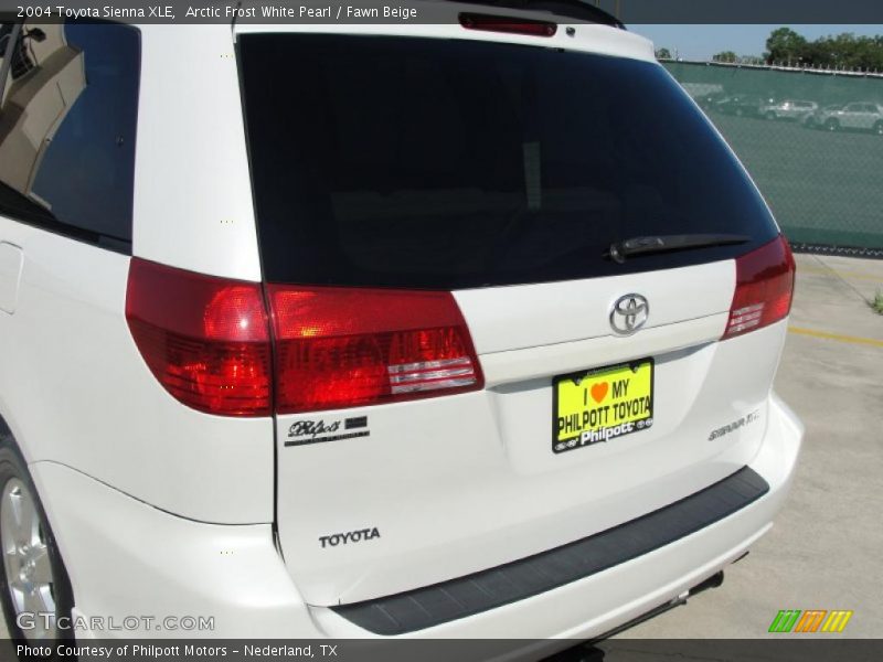 Arctic Frost White Pearl / Fawn Beige 2004 Toyota Sienna XLE