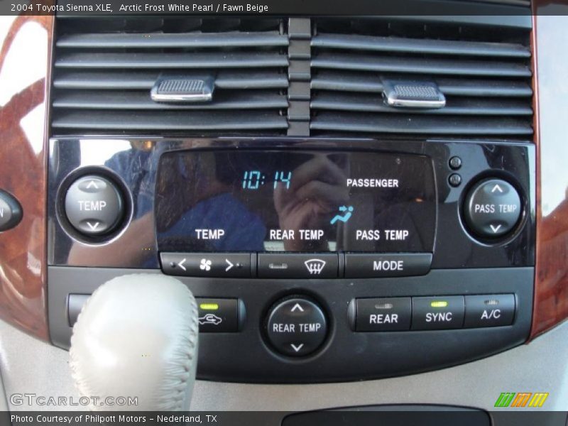 Arctic Frost White Pearl / Fawn Beige 2004 Toyota Sienna XLE