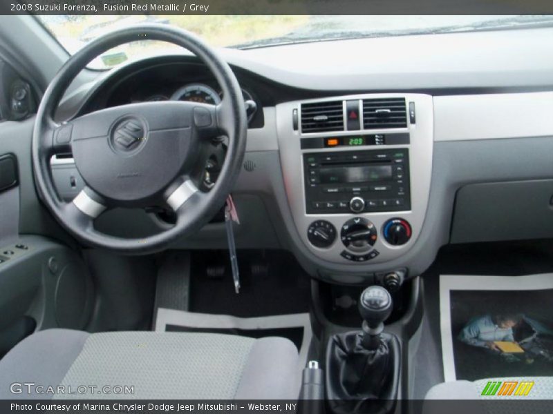Fusion Red Metallic / Grey 2008 Suzuki Forenza