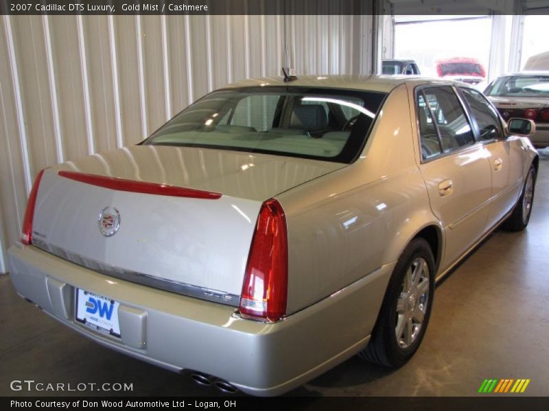 Gold Mist / Cashmere 2007 Cadillac DTS Luxury