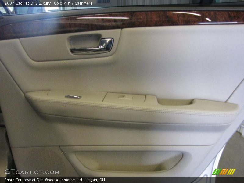 Gold Mist / Cashmere 2007 Cadillac DTS Luxury