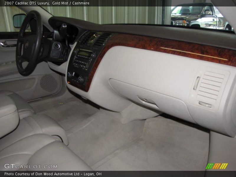 Gold Mist / Cashmere 2007 Cadillac DTS Luxury