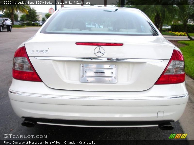 Arctic White / Cashmere 2009 Mercedes-Benz E 350 Sedan