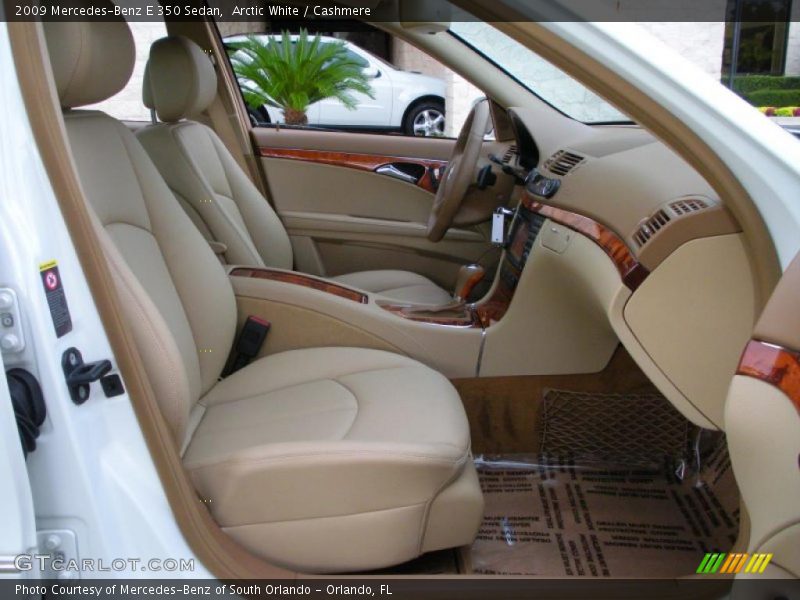 Arctic White / Cashmere 2009 Mercedes-Benz E 350 Sedan