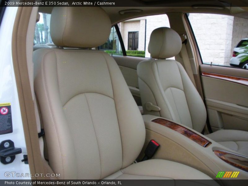Arctic White / Cashmere 2009 Mercedes-Benz E 350 Sedan