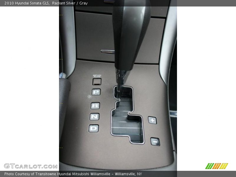 Radiant Silver / Gray 2010 Hyundai Sonata GLS