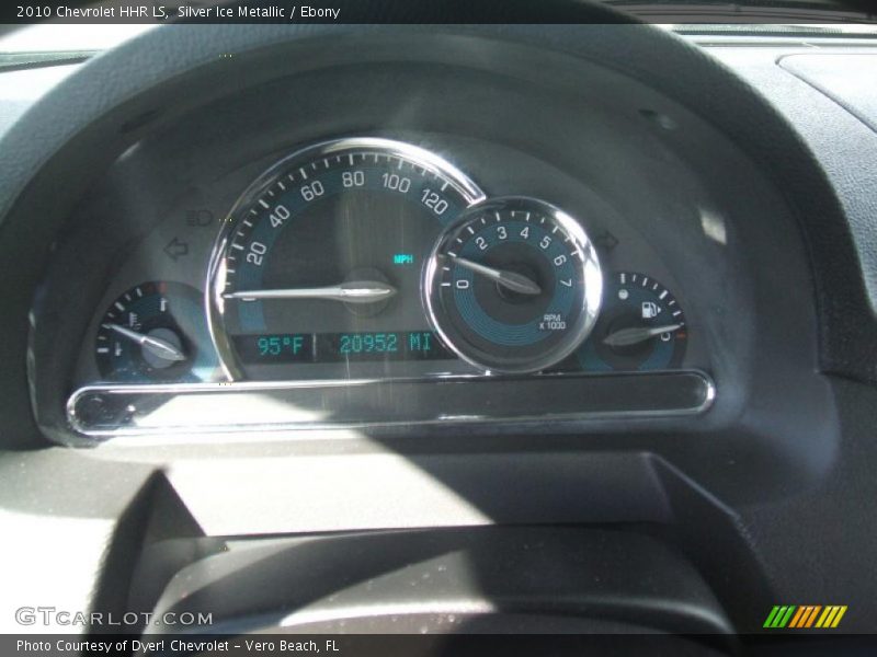 Silver Ice Metallic / Ebony 2010 Chevrolet HHR LS