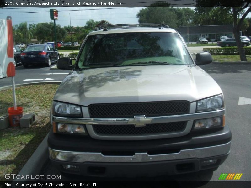 Silver Birch Metallic / Tan/Neutral 2005 Chevrolet Avalanche LT