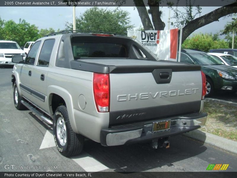 Silver Birch Metallic / Tan/Neutral 2005 Chevrolet Avalanche LT
