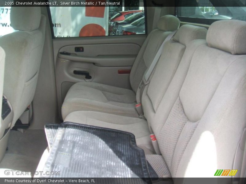 Silver Birch Metallic / Tan/Neutral 2005 Chevrolet Avalanche LT
