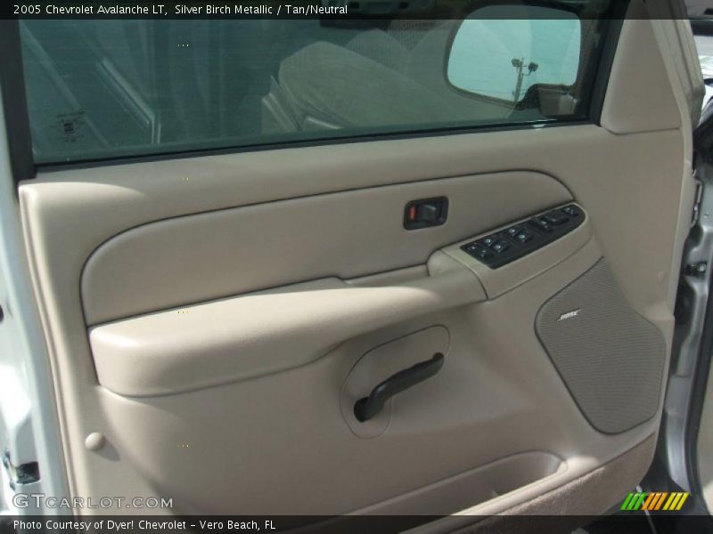 Silver Birch Metallic / Tan/Neutral 2005 Chevrolet Avalanche LT