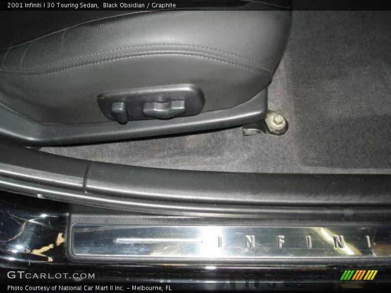 Black Obsidian / Graphite 2001 Infiniti I 30 Touring Sedan