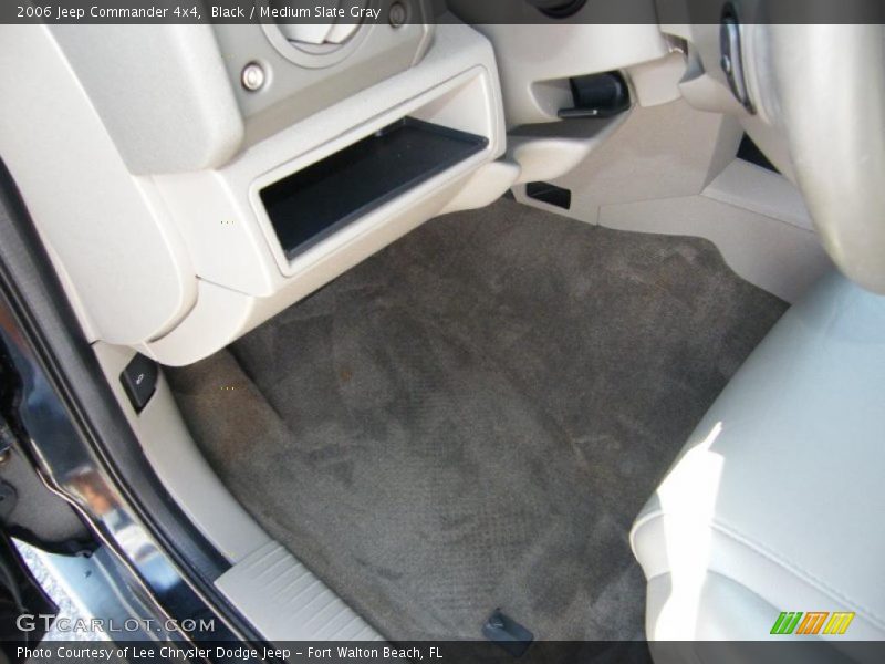Black / Medium Slate Gray 2006 Jeep Commander 4x4