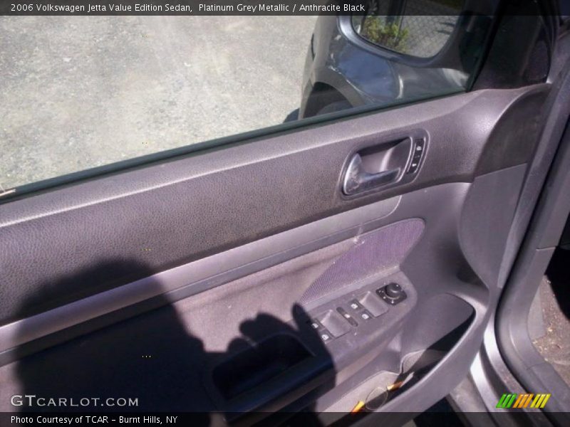 Platinum Grey Metallic / Anthracite Black 2006 Volkswagen Jetta Value Edition Sedan