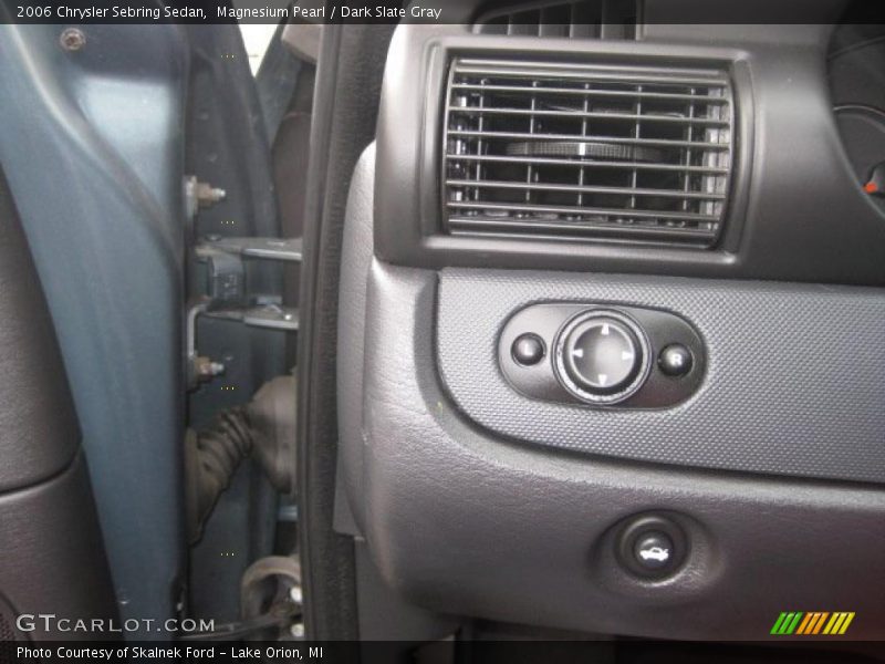 Magnesium Pearl / Dark Slate Gray 2006 Chrysler Sebring Sedan