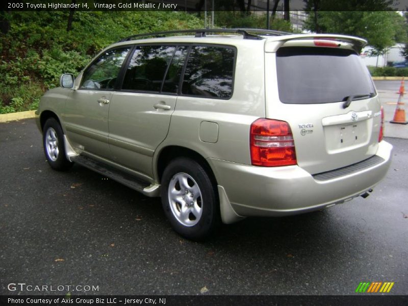 Vintage Gold Metallic / Ivory 2003 Toyota Highlander I4