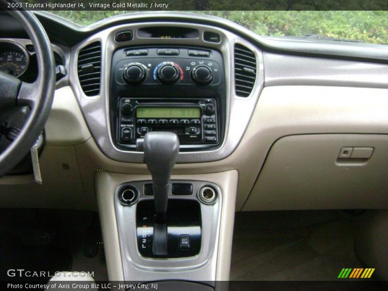 Vintage Gold Metallic / Ivory 2003 Toyota Highlander I4