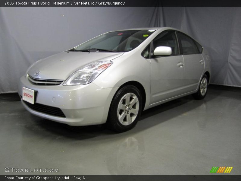 Millenium Silver Metallic / Gray/Burgundy 2005 Toyota Prius Hybrid