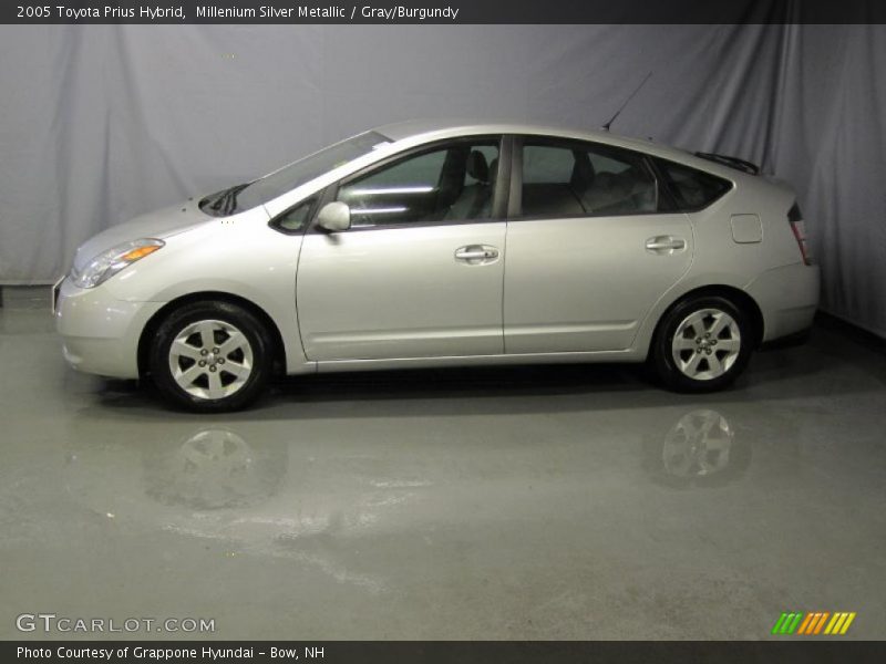 Millenium Silver Metallic / Gray/Burgundy 2005 Toyota Prius Hybrid
