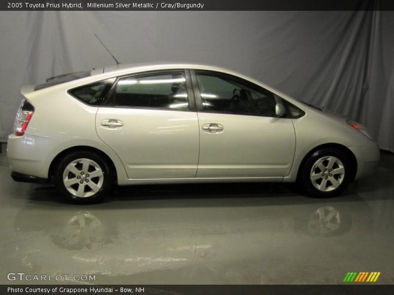 Millenium Silver Metallic / Gray/Burgundy 2005 Toyota Prius Hybrid