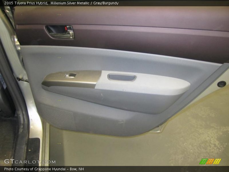Millenium Silver Metallic / Gray/Burgundy 2005 Toyota Prius Hybrid