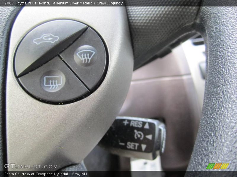 Millenium Silver Metallic / Gray/Burgundy 2005 Toyota Prius Hybrid