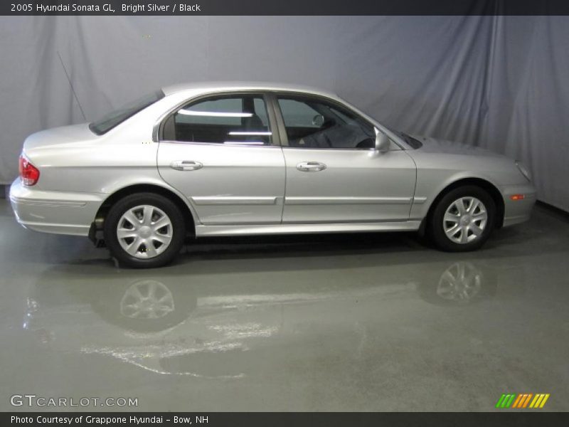 Bright Silver / Black 2005 Hyundai Sonata GL