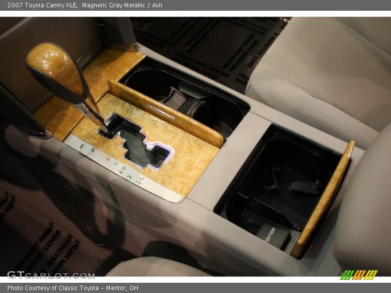 Magnetic Gray Metallic / Ash 2007 Toyota Camry XLE