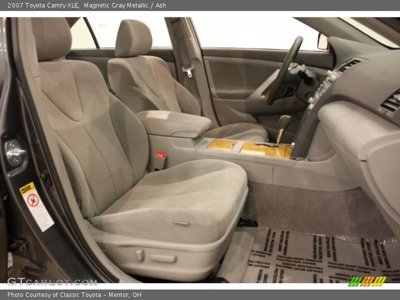 Magnetic Gray Metallic / Ash 2007 Toyota Camry XLE